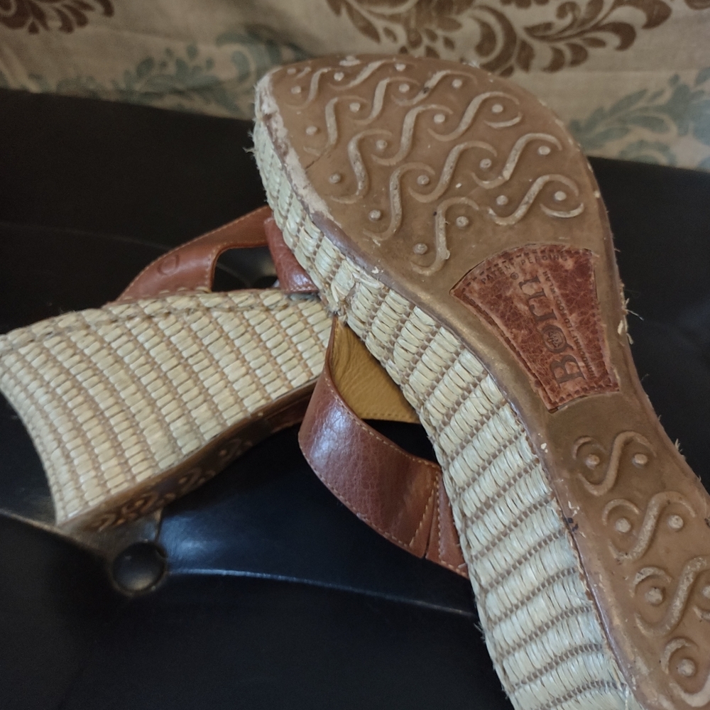 Born Women's Wedge - Picture 8 of 9